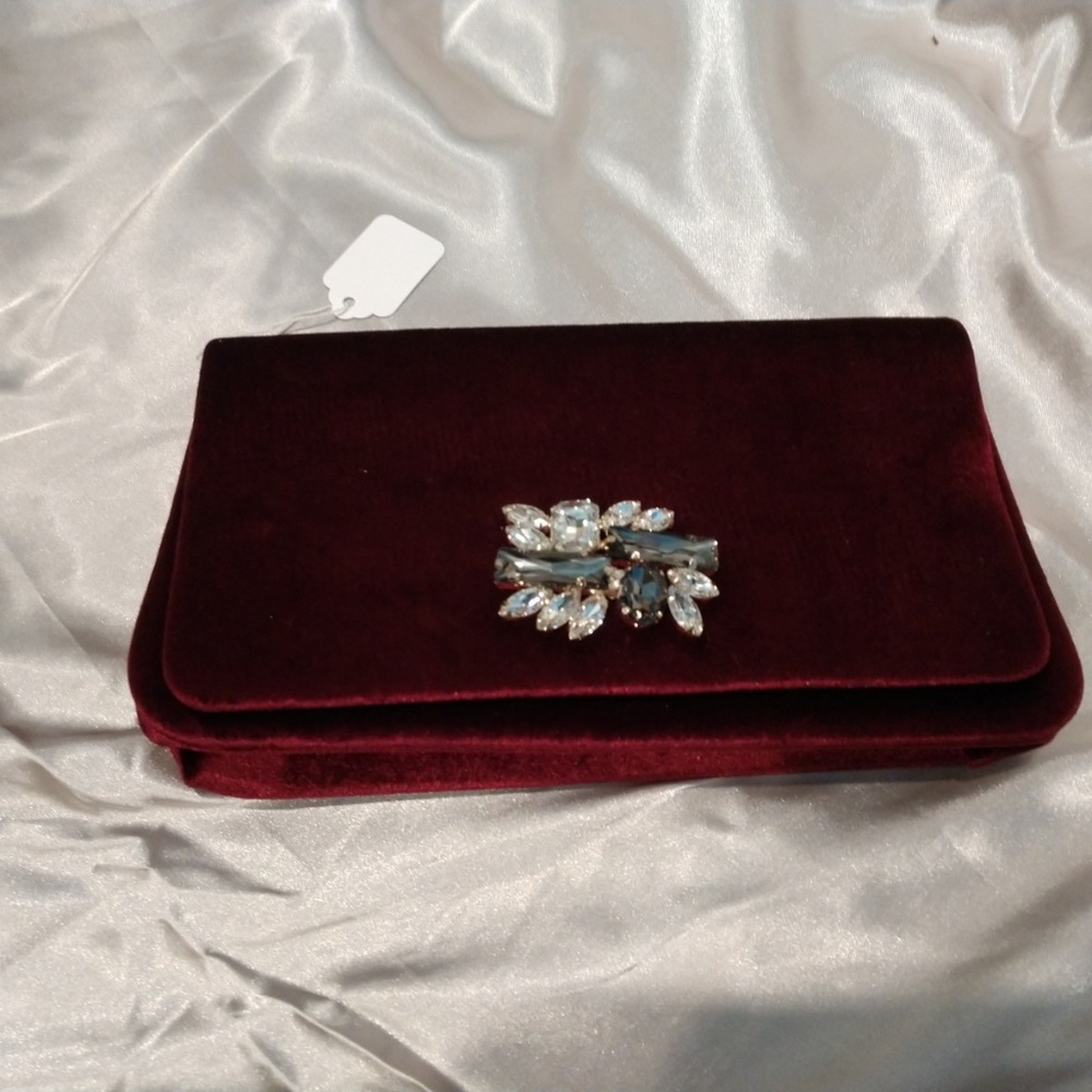 INC MISHEL VELVET BR CLUTCH